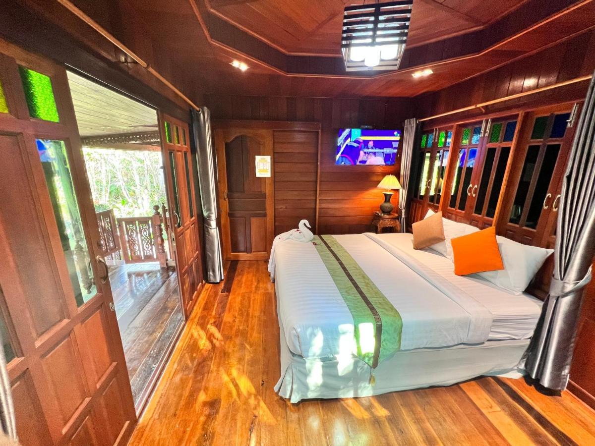 บ้านสวนในฝัน-ตลาดน้ำท่าคา Szamutszongkhram Kültér fotó