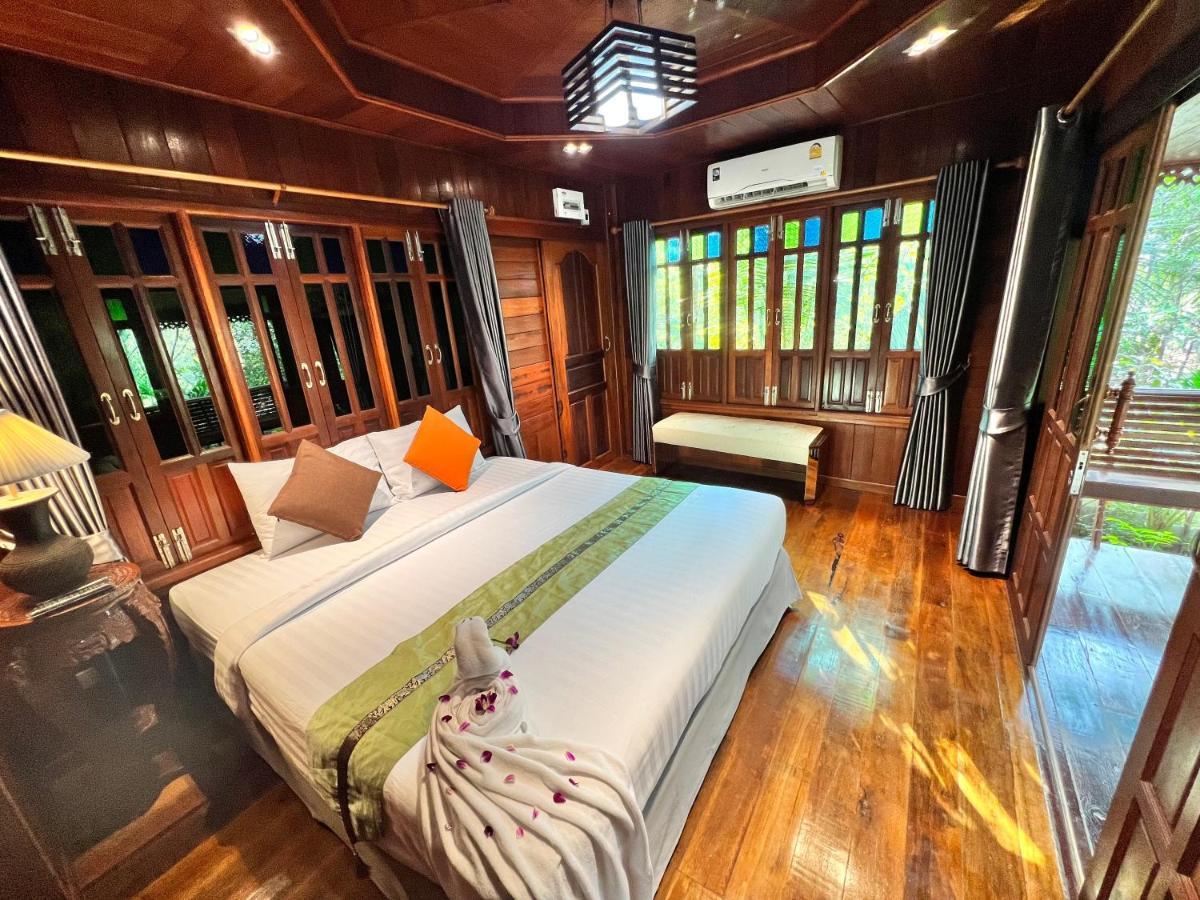 บ้านสวนในฝัน-ตลาดน้ำท่าคา Szamutszongkhram Kültér fotó